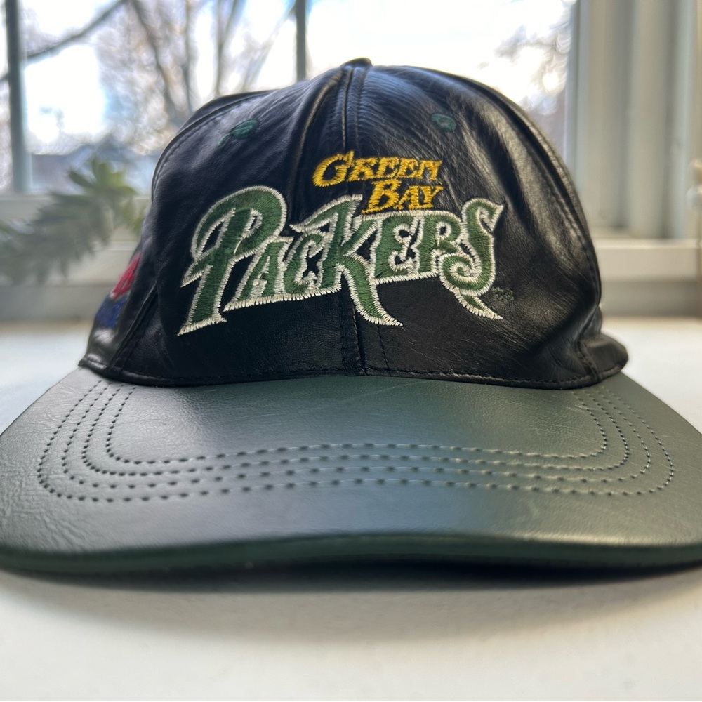 Vintage genuine leather Green Bay Packers 1990 SnapBack Modern Genuine made USA